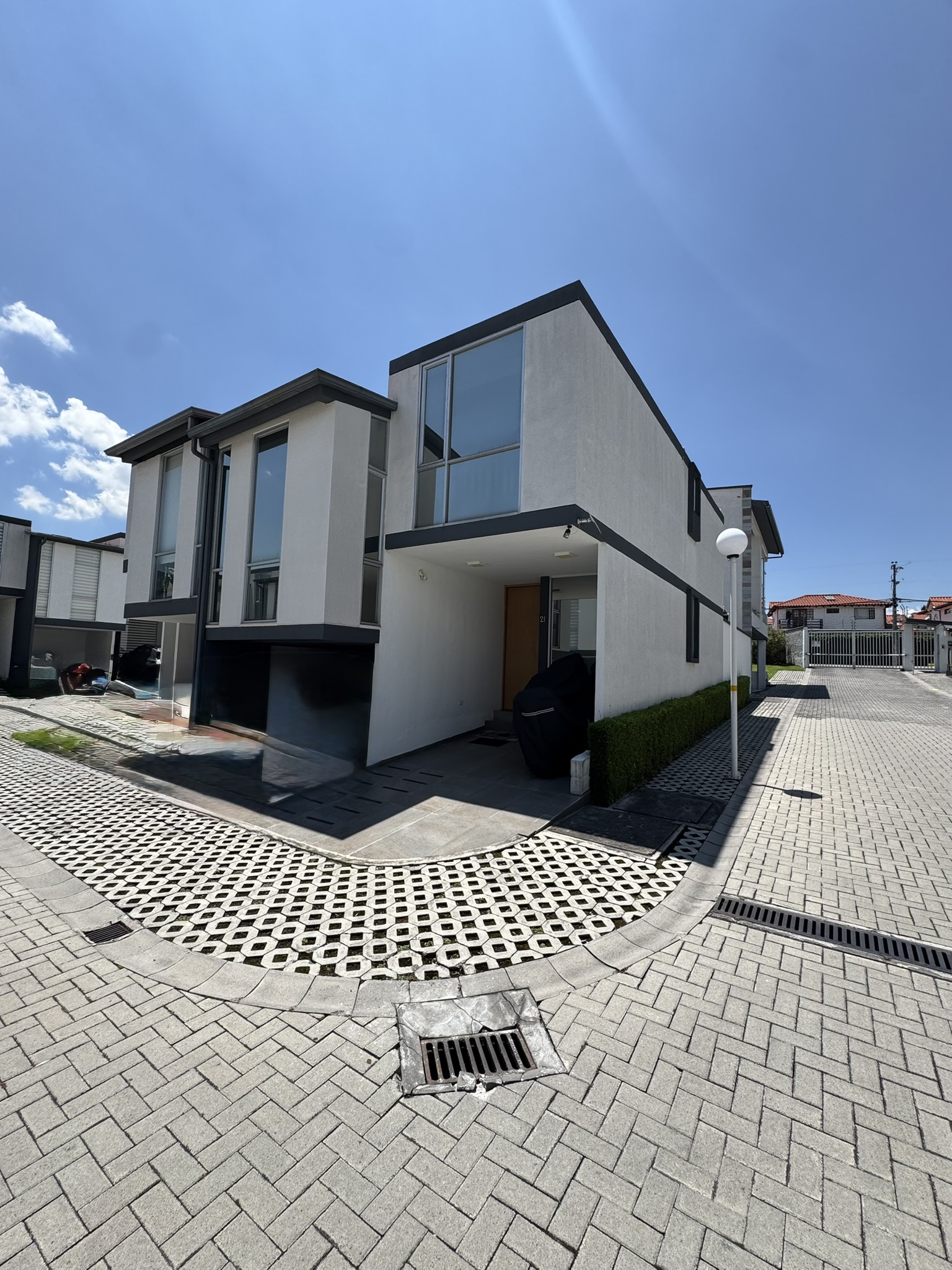 Venta Casa 3 Dorm. Mirasierra Valle de Los Chillos