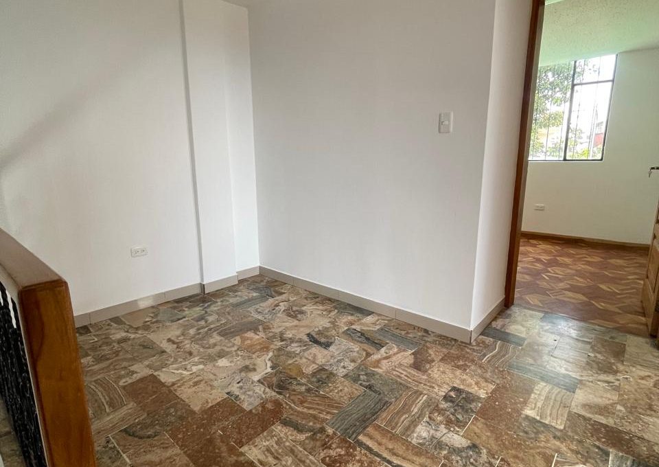 afc9626d-9663-4c34-878b-45d346d7c5d2