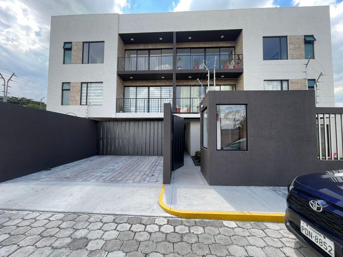 Venta Departamentos 3 Dormitorios en Urbanización Privada – Conocoto, Valle de Los Chillos